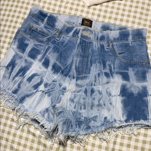 Lee Pants - Lee Blue Tie-Dye Frayed Hem Denim Cutoff Shorts